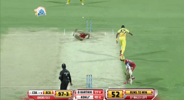 Kohli run out by Bravo @ IPL 2015